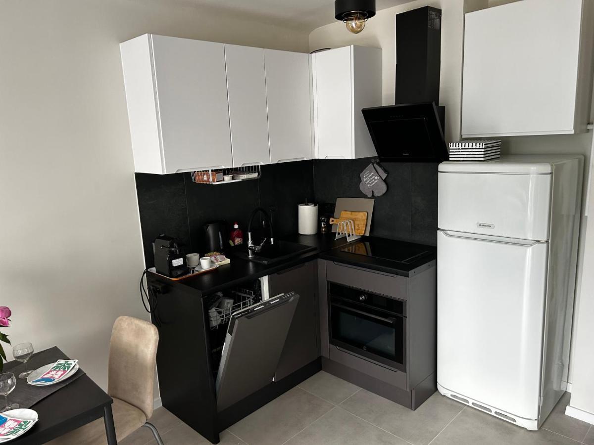 Sky Apartment Comfy Suite Pereca Warschau Exterior foto