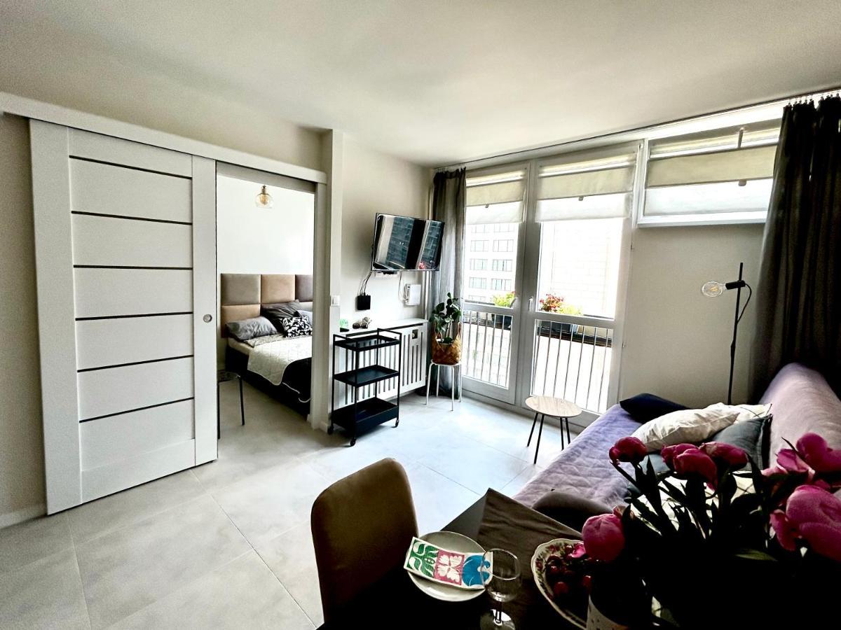 Sky Apartment Comfy Suite Pereca Warschau Exterior foto